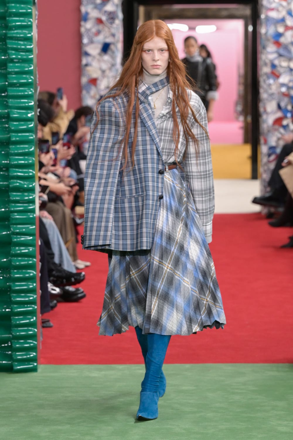 Acne Studios · Осень–зима 2026/27 · Образ 03