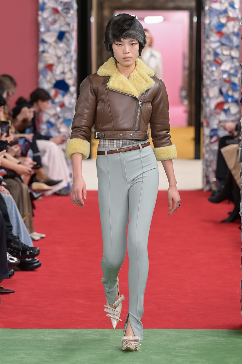 Acne Studios · Осень–зима 2026/27 · Образ 08