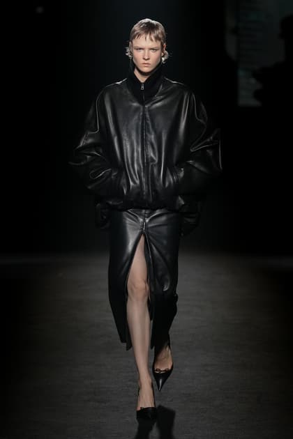 Balenciaga — Осень–зима 2026/27: Balenciaga · осень–зима 2026/27 · образ 1