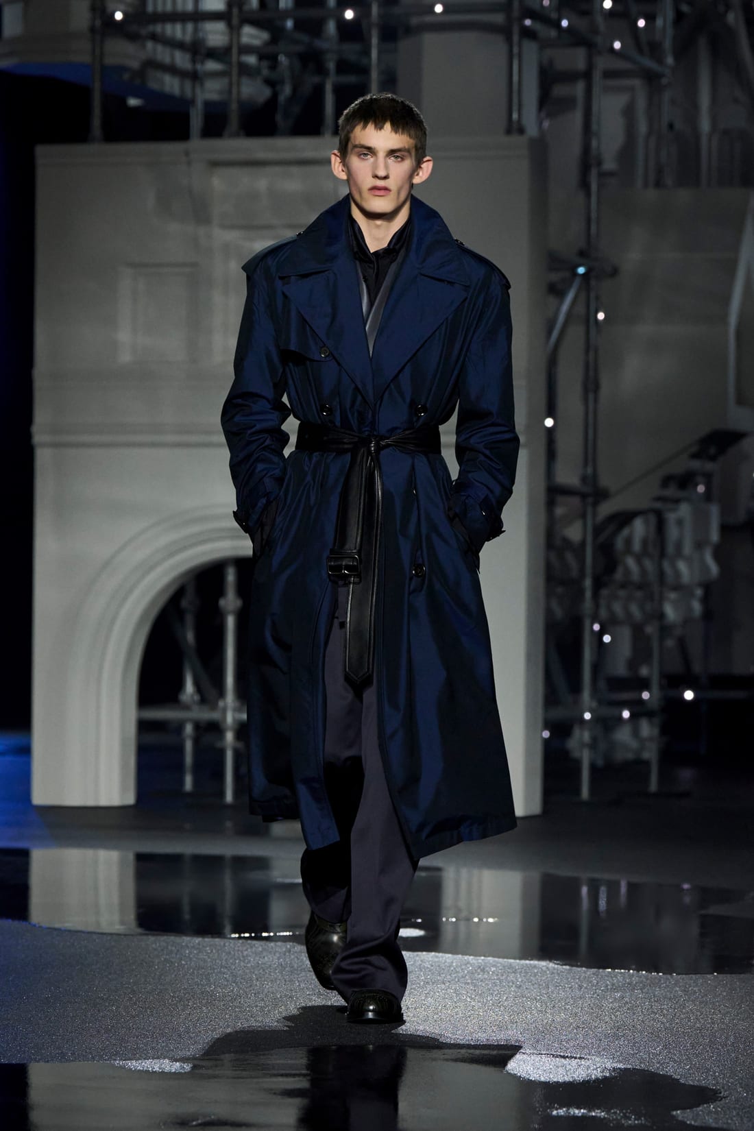 Burberry — осень–зима 2026/27, образ 2