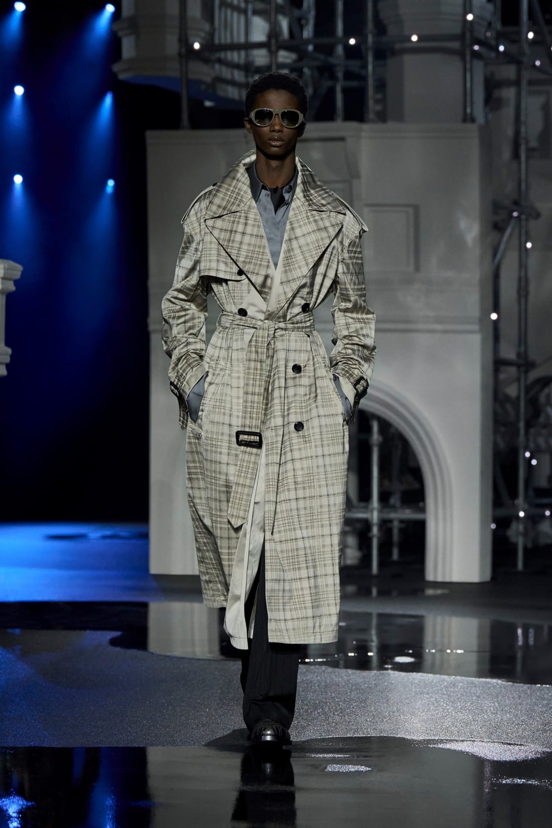 Burberry — осень–зима 2026/27, образ 4