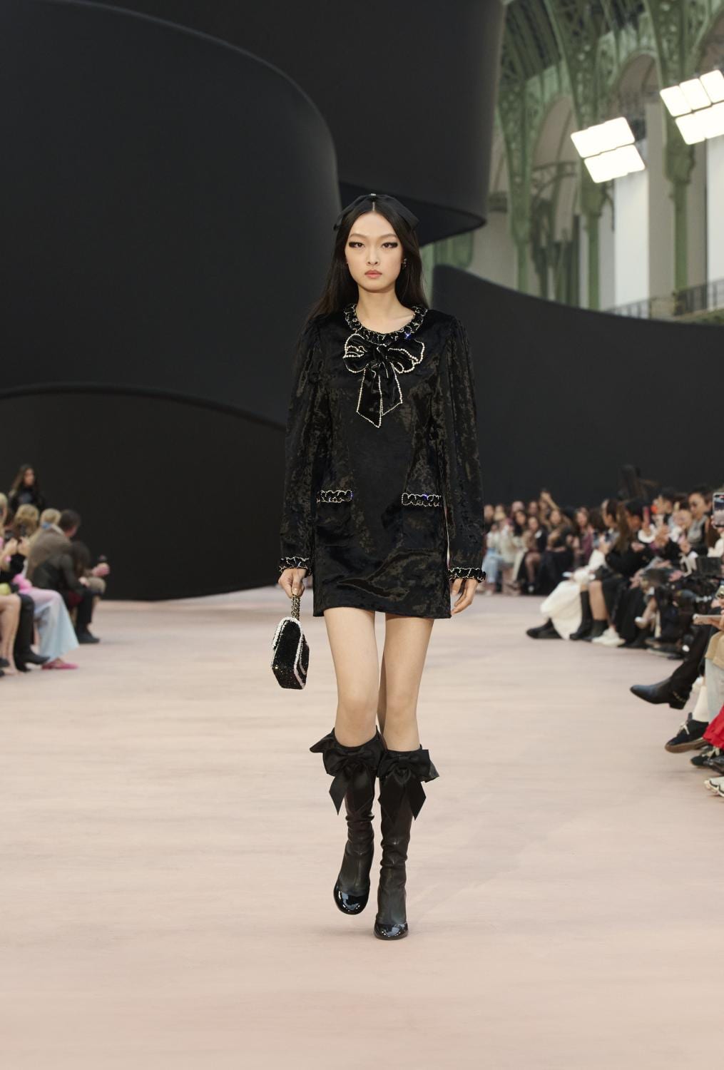 Chanel · Осень–зима 2025–2026 · Образ 40