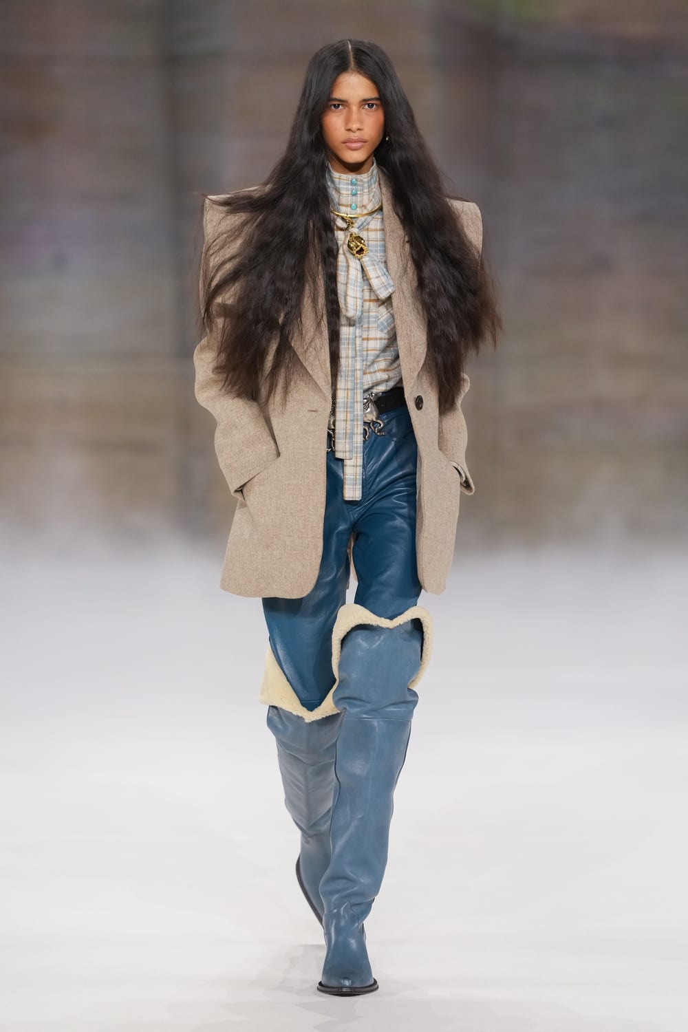 Chloé · осень–зима 2026/27 · образ 7