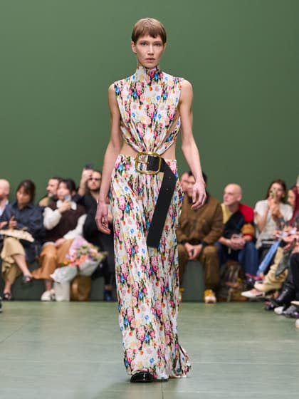 Loewe — Осень–зима 2024–2025: Loewe · Осень–зима 2024–2025 · Образ 1