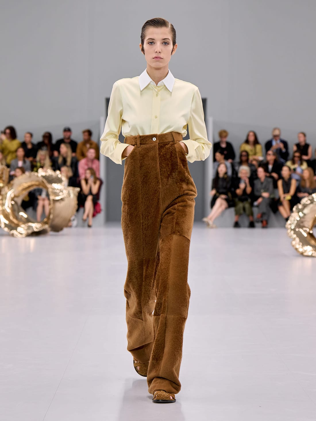 Loewe · Весна–лето 2024 · Образ 8