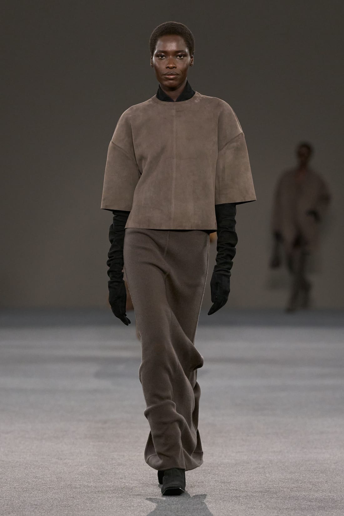 Max Mara — осень–зима 2026/27, образ 1