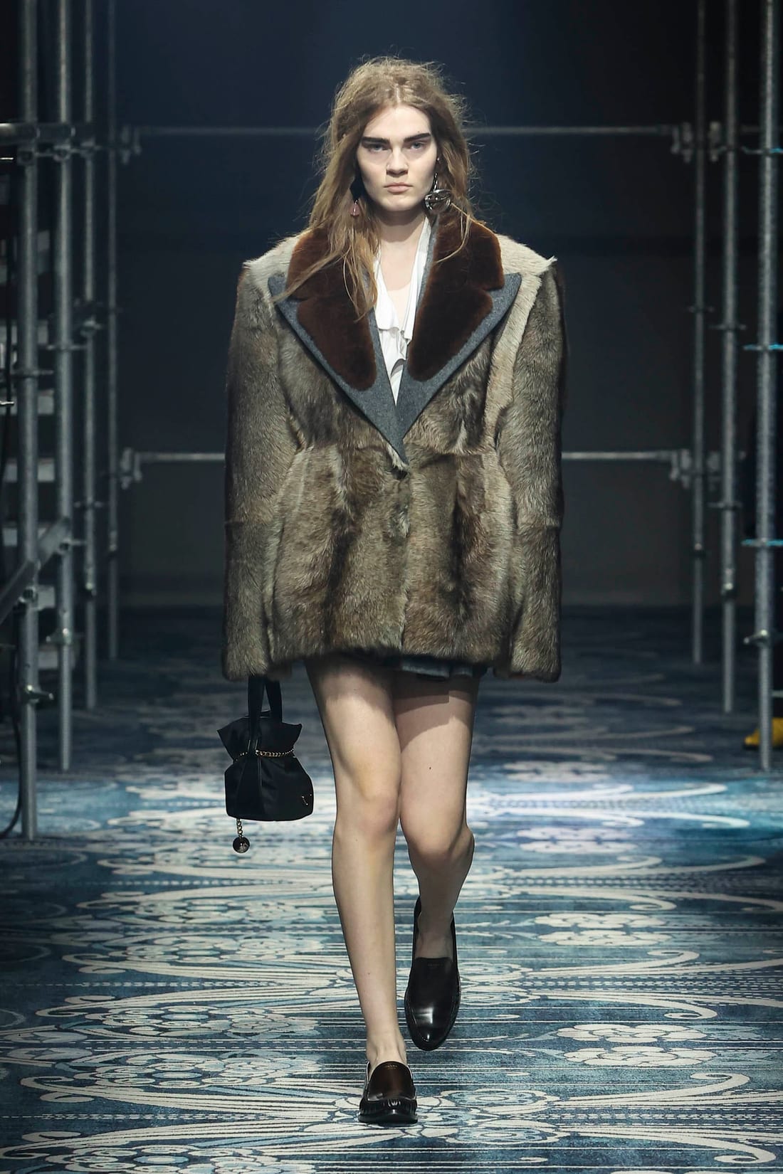 Prada · Осень–зима 2025–2026 · Образ 32