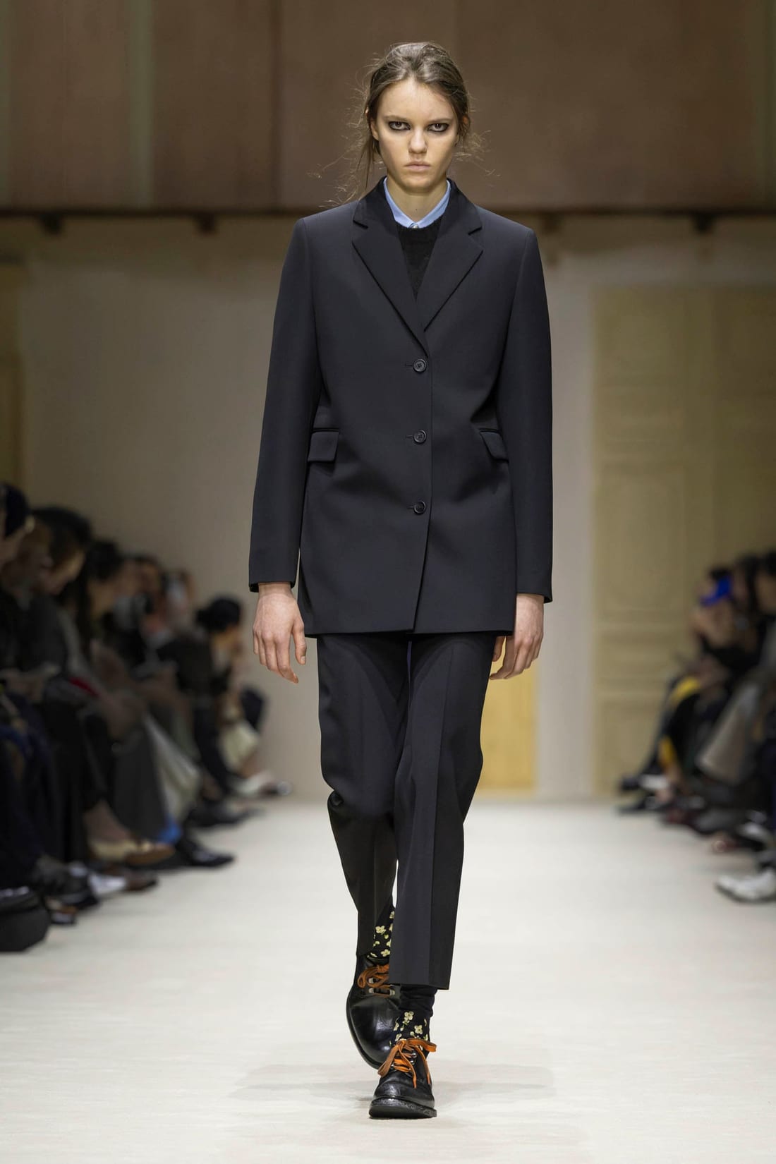 Prada · Осень–зима 2026/27 · Образ 3