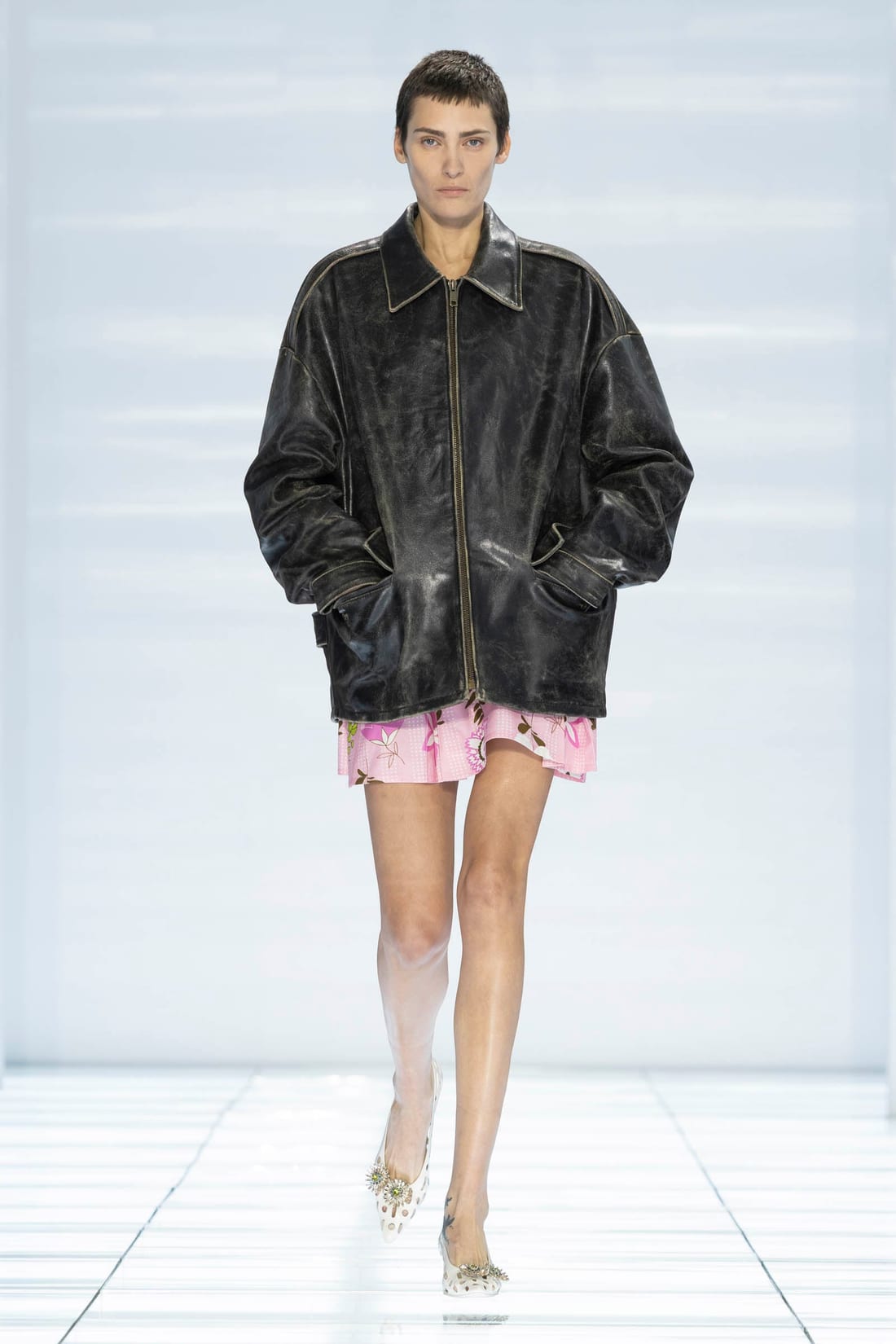 Prada · Весна–лето 2027 · Образ 5