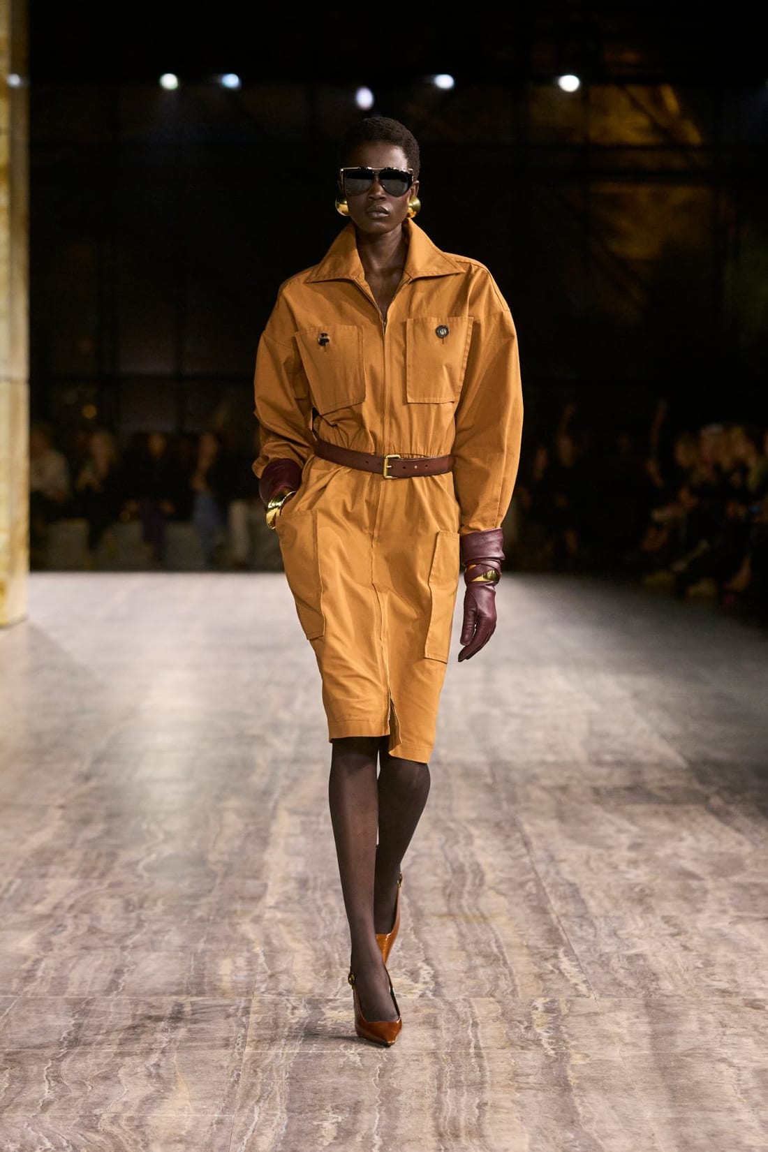 Saint Laurent · Весна–лето 2024 · Образ 40