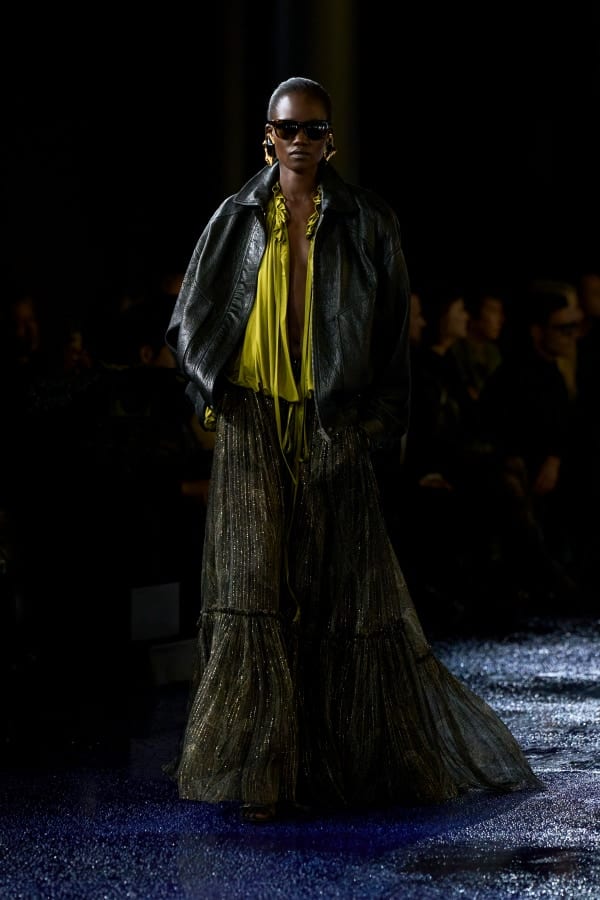 Saint Laurent · Весна–лето 2025 · Образ 24