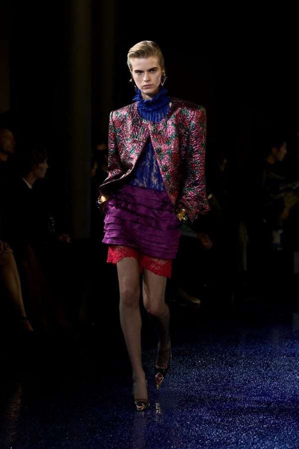 Saint Laurent · Весна–лето 2025 · Образ 40