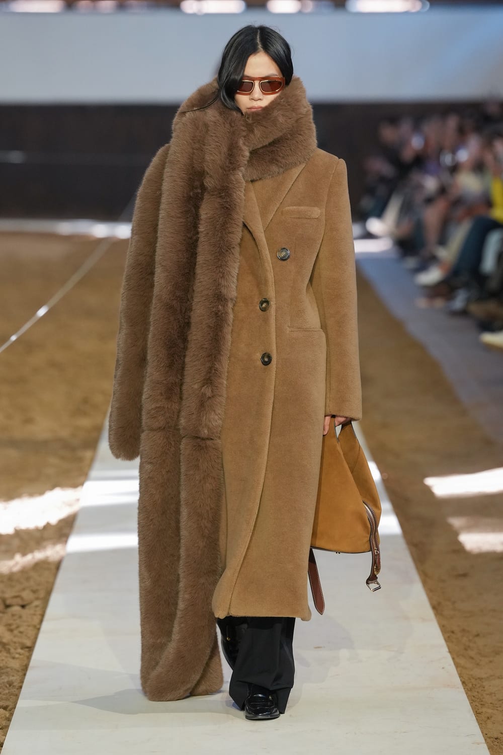 Stella McCartney · Осень–зима 2026/27 · Образ 03