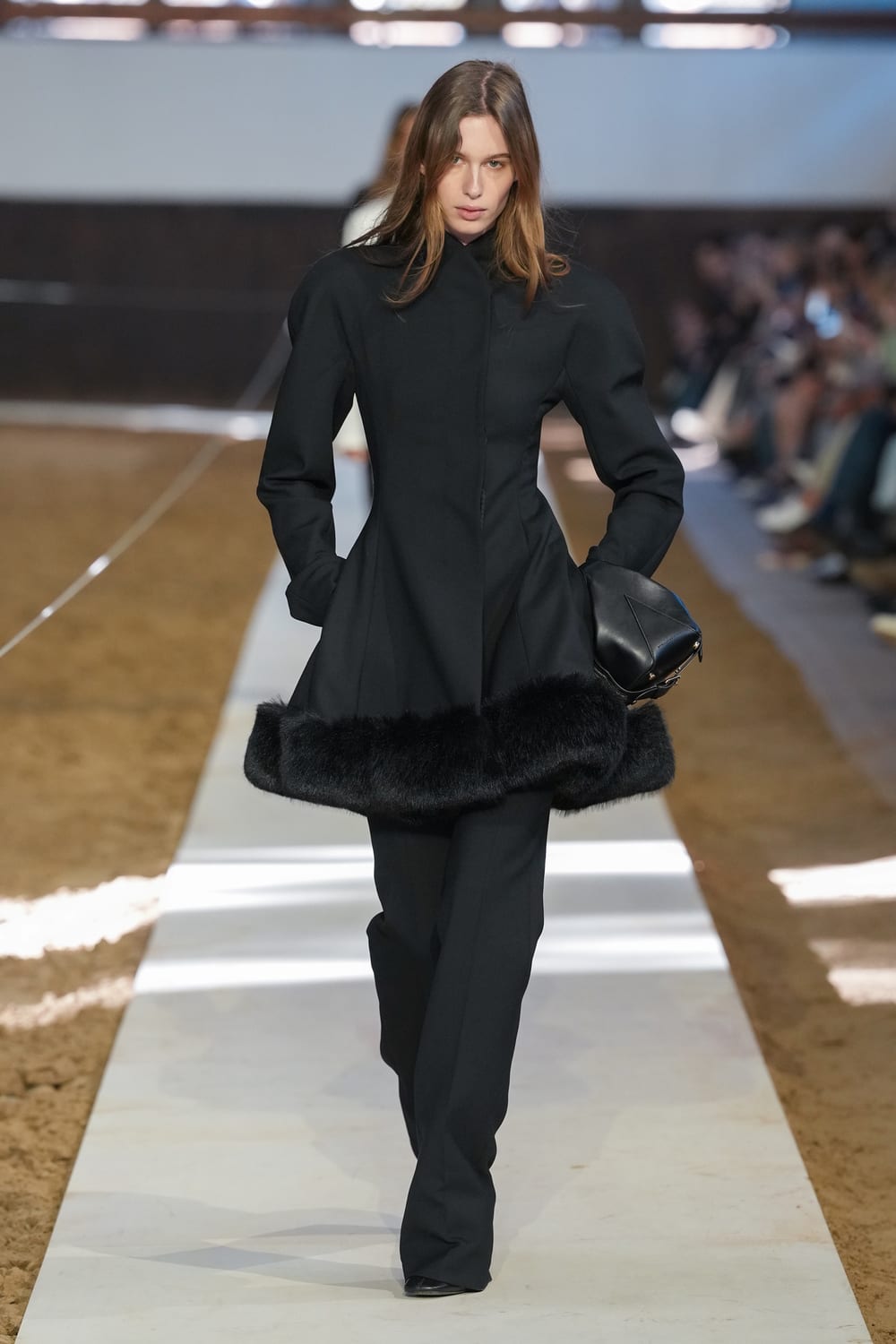 Stella McCartney · Осень–зима 2026/27 · Образ 04