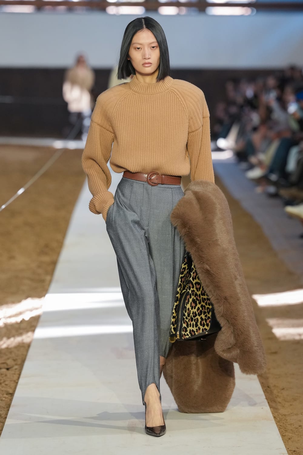Stella McCartney · Осень–зима 2026/27 · Образ 08